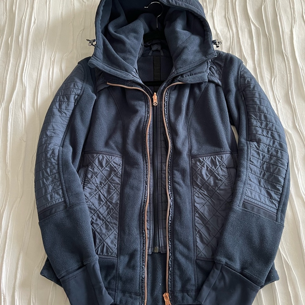 Sz 6 Lululemon Fleecy Keen Jacket